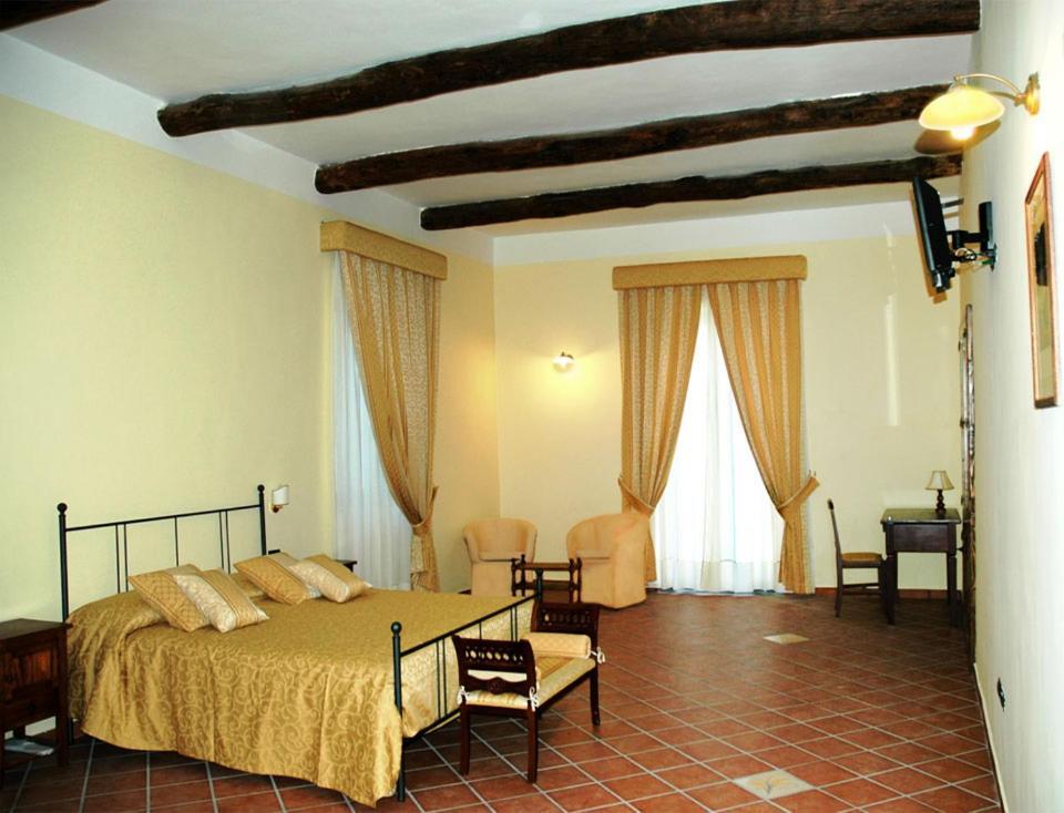 Hotel La Cavella Country House Sessa Aurunca Exterior foto